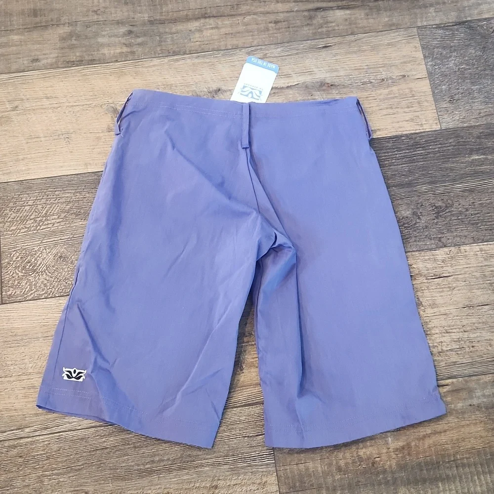 Be Present Yoga Shorts - Picture 4 of 5